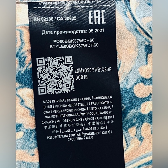 Guess by Marciano Guess Paisley Flutter Sleeve Maxi
Dress size Med - Picture 15 of 16